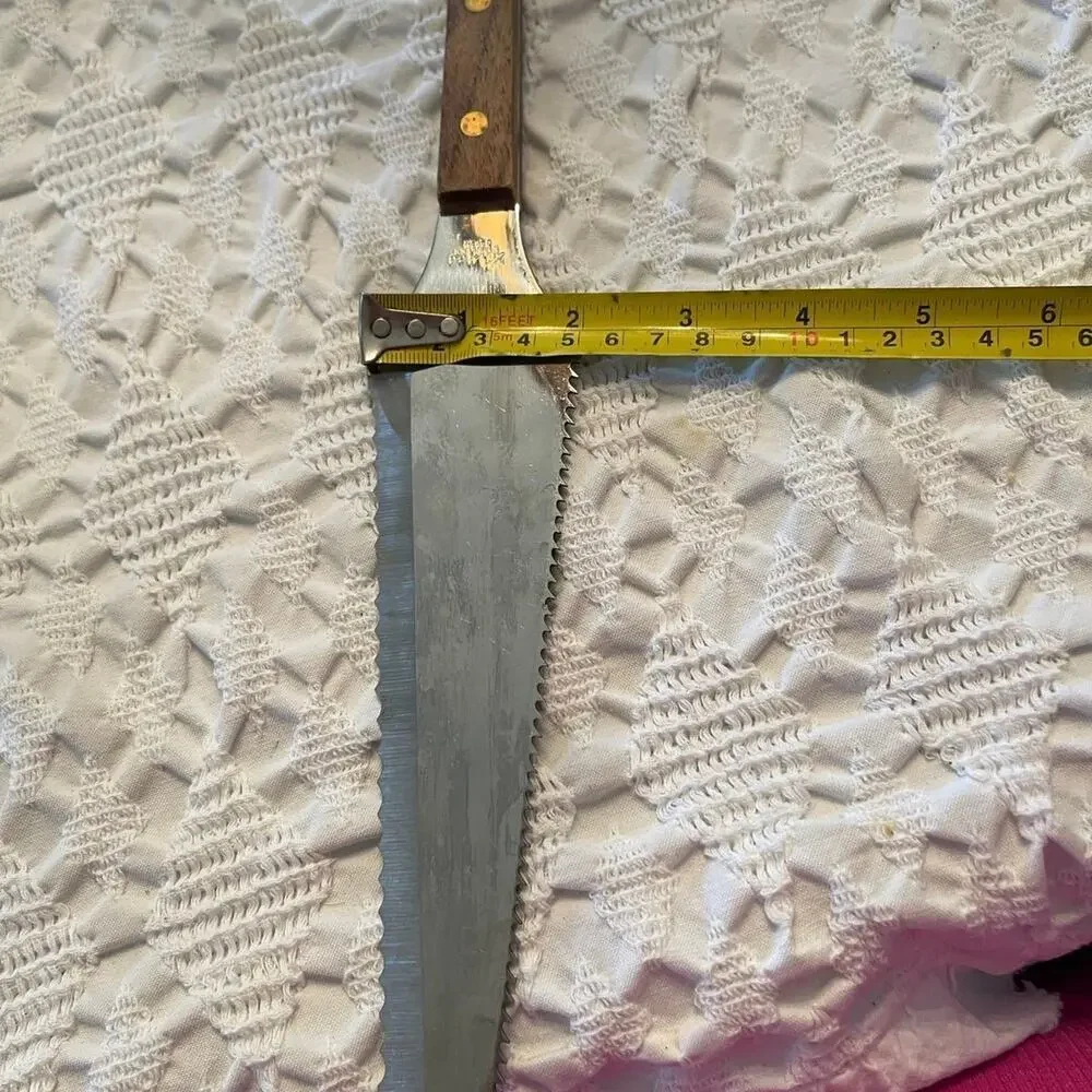 Vernco vintage double serrated cake cutter